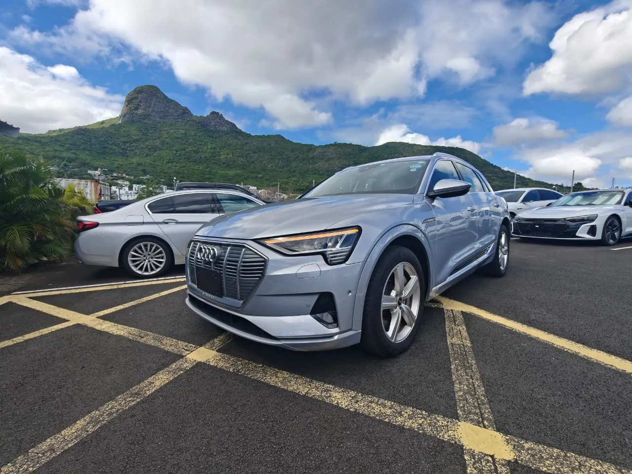 Audi E-tron