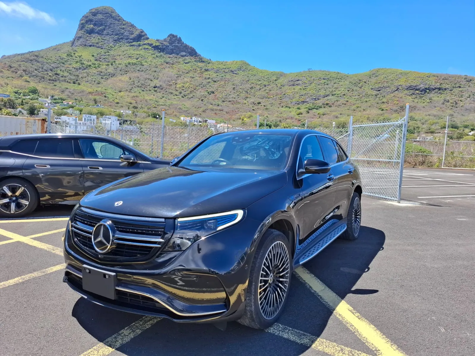 Mercedes EQC 400