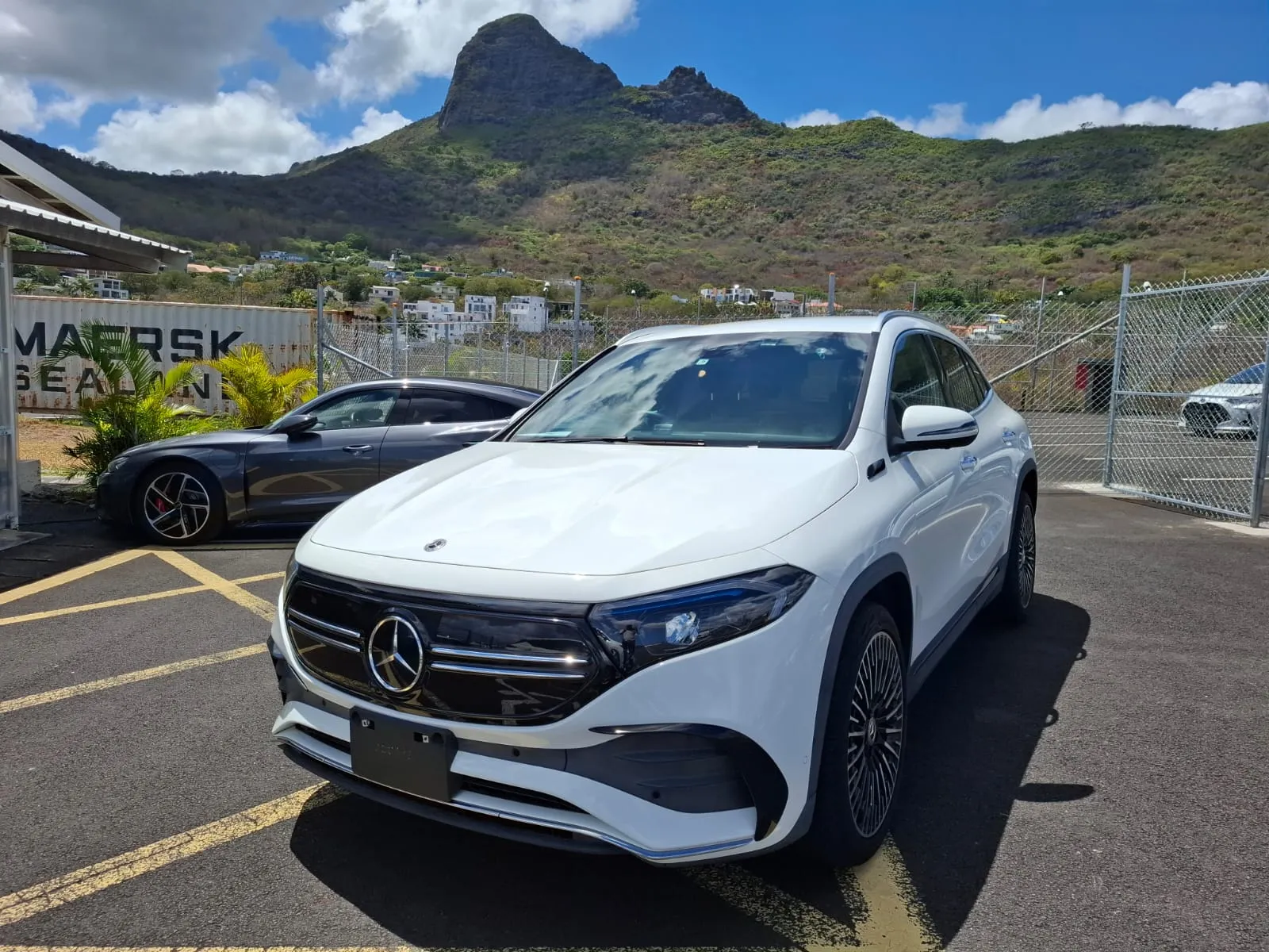 Mercedes EQA 250