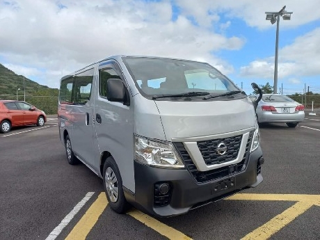 Nissan NV 350 Goods Vehicle Silver