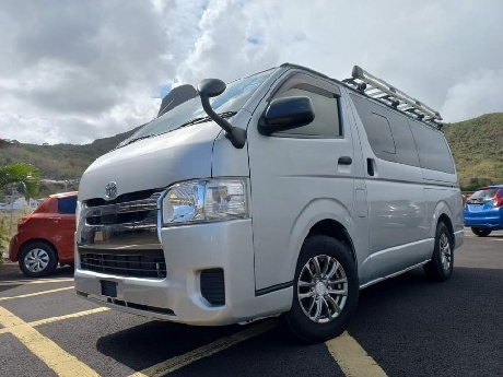Toyota Hiace DX GL PKG With Alloy Wheels and Luggage Roof