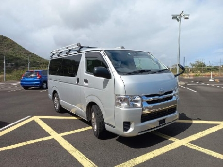 Toyota Hiace DX GL PKG With Alloy Wheels and Luggage Roof